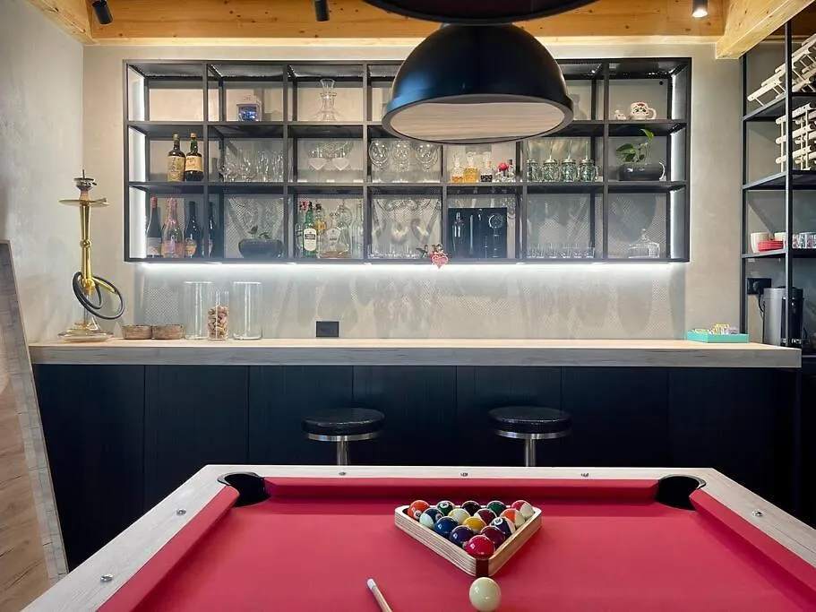 Nedi'S Loft: Pool Table And Sauna Vlore